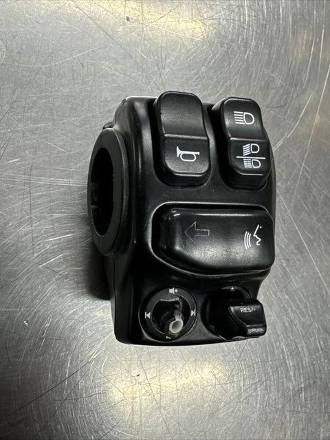 Harley Davidson 71500128B HAND CONT,SWITCHPACK,LH,AUD&CRUISE,MECH | left hand control, with 71500044, 71500045, 71500047, 71500048 and 71500055