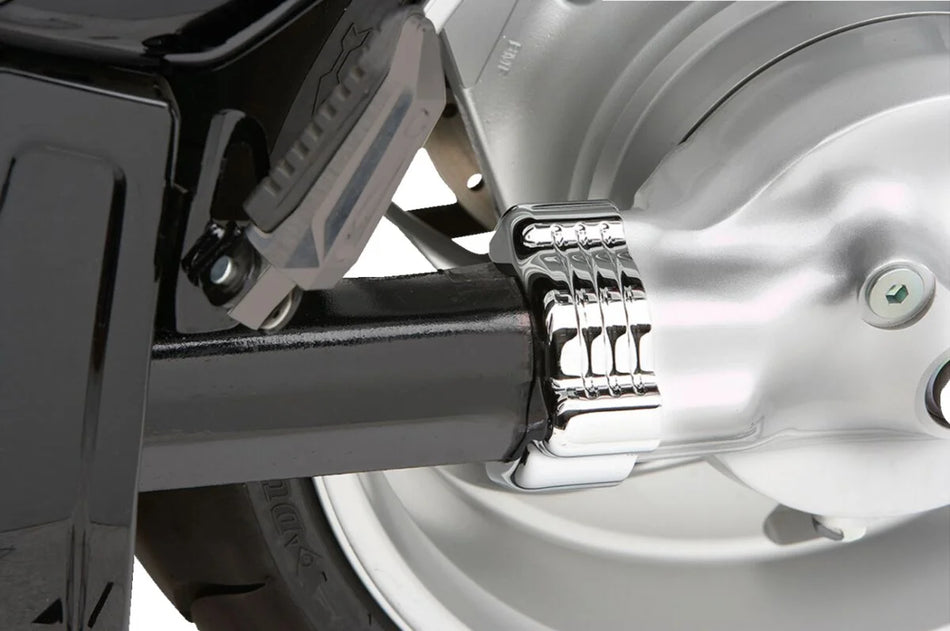 Cobra Fluted Drive Shaft Bolt Cover Chrome