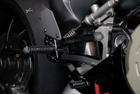 Gilles Tooling FXR2 Adjustable Motorcycle Rearset Black
