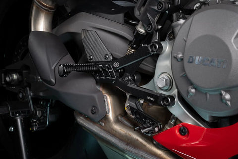 Gilles Tooling FXR2 Adjustable Rearset Matt Black (FXR2-D02-BD)