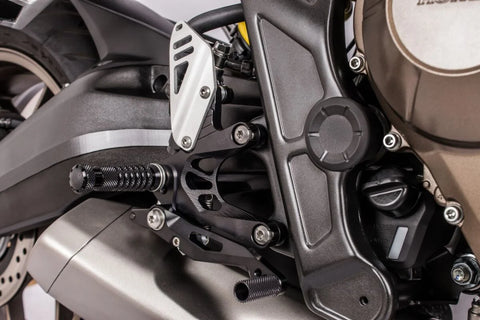 Gilles Tooling FXR Adjustable Motorcycle Rearset Black (FXR-H05-B)