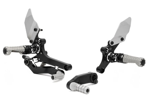 Gilles Tooling RCT10GT Adjustable Rearset Black/Silver (RCT10GT-BM10-BS)