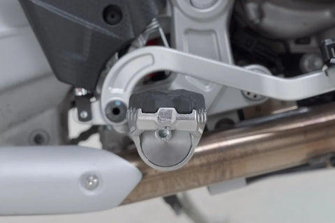 SW-Motech EVO Footrest Kit — Aprilia Rally / Tuareg 660 (FRS.13.112.10300)