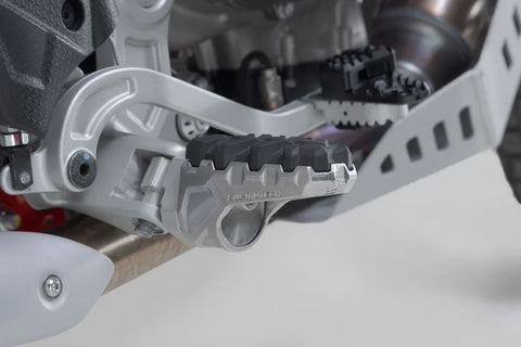 SW-Motech EVO Footrest Kit — Aprilia Rally / Tuareg 660 (FRS.13.112.10300)